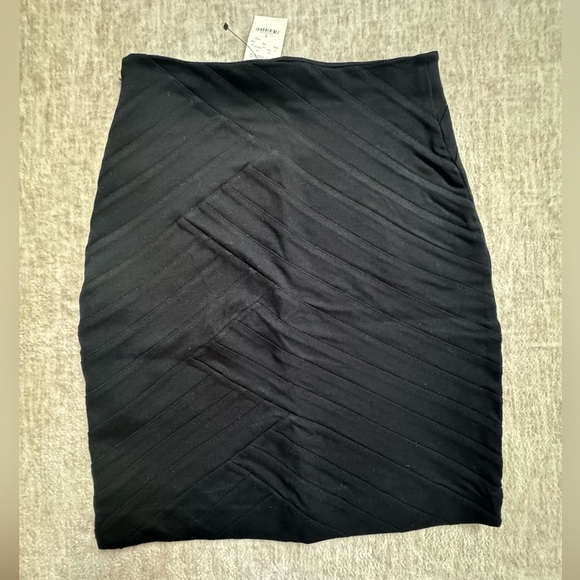 NWT $59 Express Skirt Black Bodycon Bandage Pencil Quilted Small 0 high waisted - Picture 2 of 8